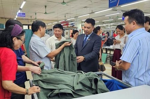 Chinh phục thị trường Việt: 'Đừng bán hàng, hãy bán sự khác biệt'