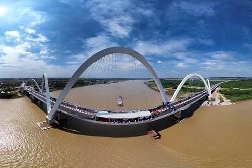 Độc lạ cầu vòm thép cao nhất Việt Nam vừa khánh thành