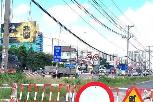 Ứng tiền di dời lưới điện quốc lộ 13: Bình Dương 'dám làm, dám chịu trách nhiệm'