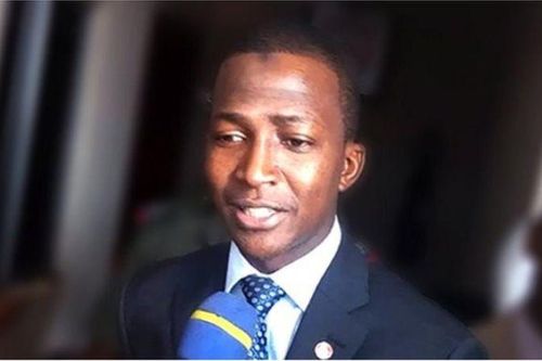 Nigeria đình chỉ người đứng đầu cơ quan chống tham nhũng