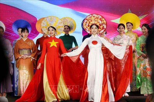 Ấn tượng 'Sắc thu Việt - Nhật'