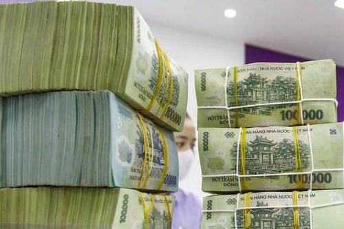 Kinh tế kiệt quệ vì dòng vốn ứ đọng