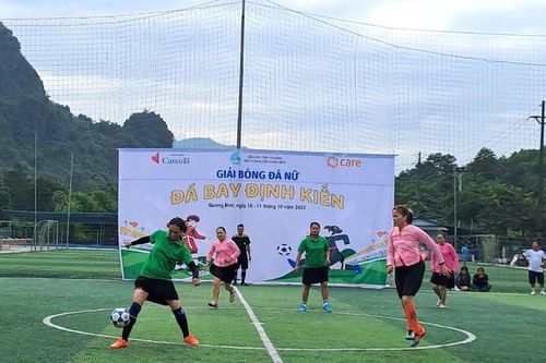 Quang Bình (Hà Giang): Hơn 100 người tham gia giải bóng đá nữ 'Đá bay định kiến'