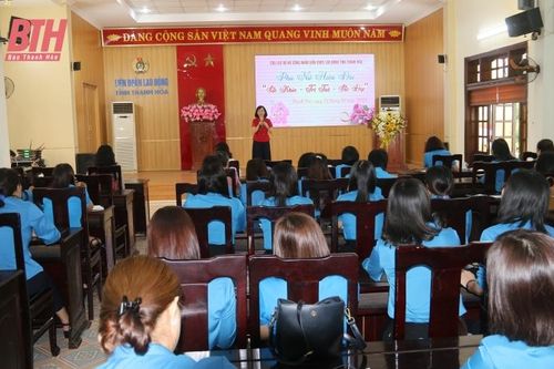 Sinh hoạt câu lạc bộ nữ công nhân, viên chức, lao động với chủ đề: Phụ nữ hiện đại 'Sức khỏe - Trí tuệ - Sắc đẹp'