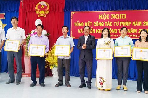 Tri Tôn làm tốt công tác hòa giải ở cơ sở