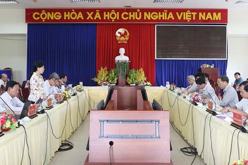 Giám sát công tác quản lý, sử dụng và khai thác đất công tại Châu Đốc và Long Xuyên