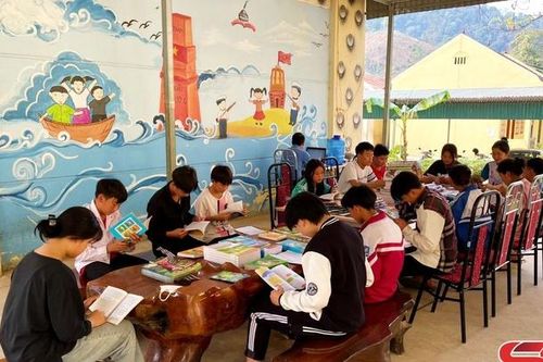 Khơi dậy văn hóa đọc cho học sinh