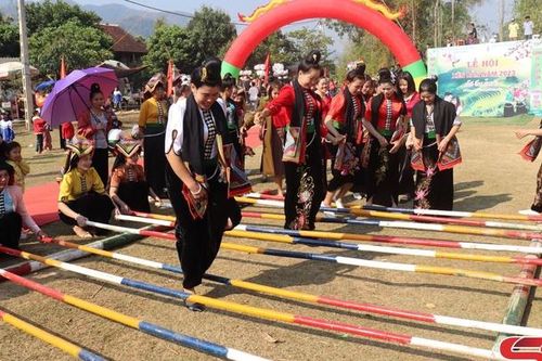 Nâng cao đời sống tinh thần hội viên phụ nữ