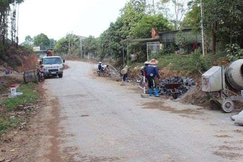 Đầu tư gần 4,9 tỷ đồng xây dựng hệ thống thoát nước đường tỉnh 262