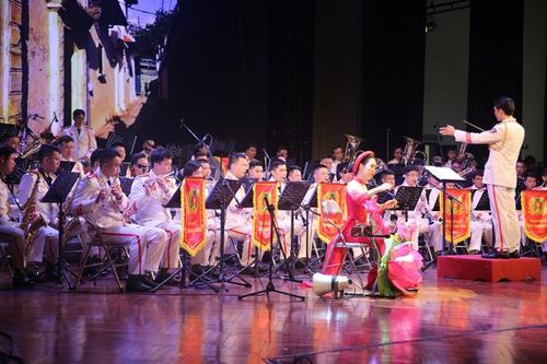 Bứt phá nghệ thuật của Đoàn nghi lễ CAND