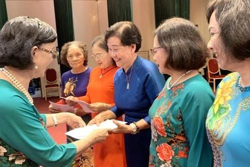 Câu lạc bộ nữ Công an hưu trí Bộ Công an với nhiều hoạt động ý nghĩa