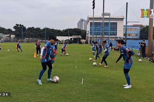 Đội tuyển nữ Việt Nam hội quân tập luyện