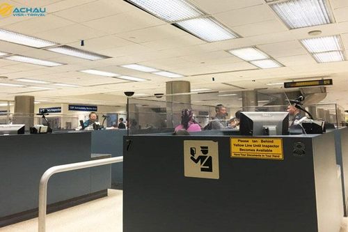 Vì sao có visa vẫn bị từ chối nhập cảnh?
