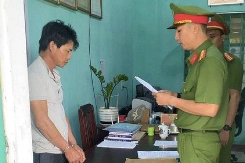 Lợi dụng lúc hàng xóm nhập viện cấp cứu, người đàn ông lẻn vào nhà trộm cắp