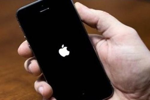 iPhone bị tắt nguồn đột ngột trong đêm, bạn có gặp tình trạng này không?