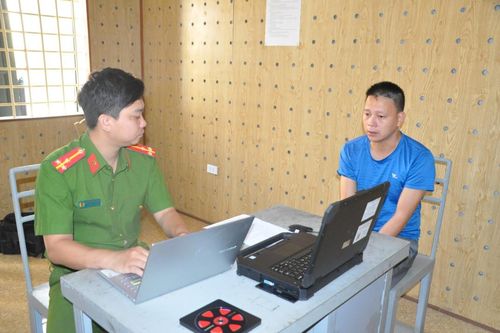 Bắt đối tượng đe dọa tống tiền những người cùng thôn