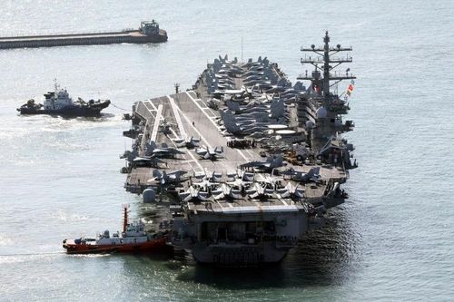 Tàu sân bay USS Ronald Reagan của Mỹ thăm Hàn Quốc