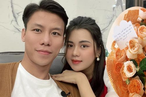 Quế Ngọc Hải dù thi đấu ở Trung Quốc vẫn có hành động ngọt ngào ấm áp với bà xã