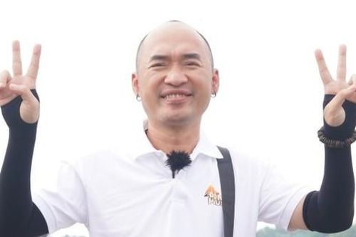 Tiến Luật tiết lộ thuở mới vào nghề chật vật kiếm từng đồng để trang trải cuộc sống, giá cát sê mới 'gây sốc'
