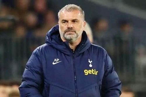 HLV Postecoglou loại trừ khả năng dẫn dắt tuyển Australia