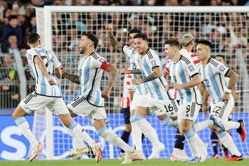 Vòng loại World Cup 2026: Messi 'đen đủi' nhưng Argentina vẫn duy trì mạch thắng