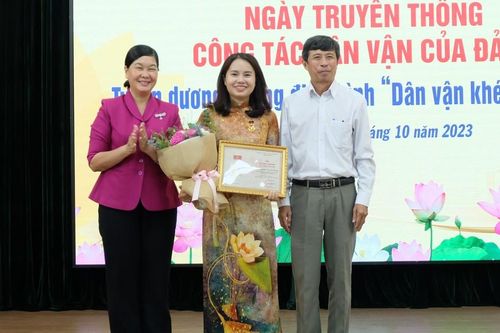 Quận 1 tuyên dương 104 tập thể, cá nhân và gia đình điển hình 'Dân vận khéo' năm 2023