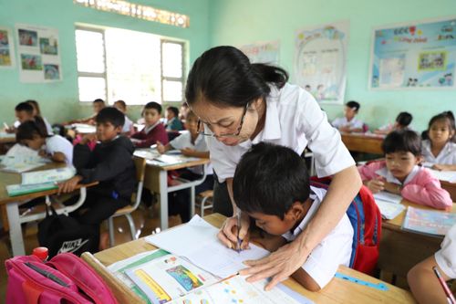 Dồn lớp vì thiếu trầm trọng giáo viên
