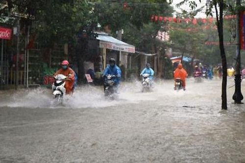 Mưa lớn ở các tỉnh miền Trung, cần đề phòng lũ quét
