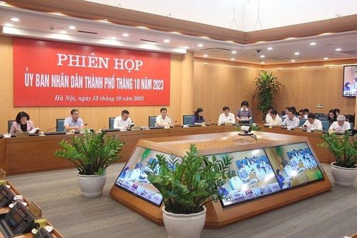 Hà Nội xem xét phân cấp việc cấp, thu hồi giấy phép kinh doanh karaoke