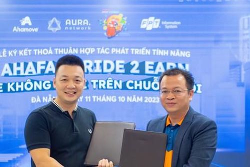 Ahamove – Aura Network hợp tác cho ra mắt tính năng AhaFast Ride To Earn