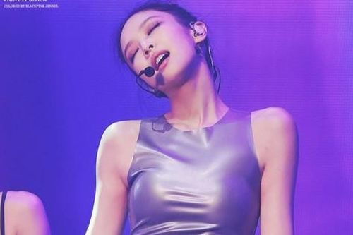 Doanh thu show diễn BlackPink tại Mỹ Đình gấp ba lần show ở Hàn Quốc