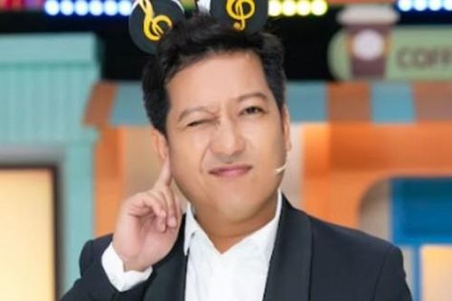 Showbiz 13/10: Lý do Trường Giang - Nhã Phương ôm nhau khóc