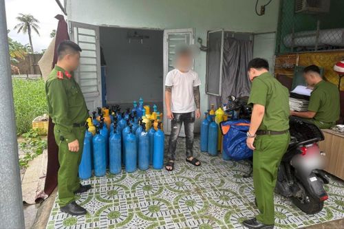 Lên mạng đặt mua hơn 100 bình khí cười về bán kiếm lời