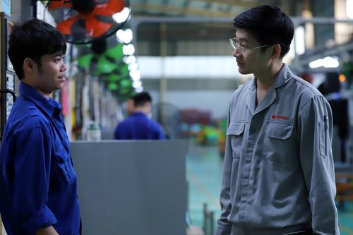 Đảng cổ vũ các doanh nhân Việt Nam