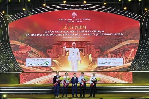 Bắc Giang kỷ niệm 60 năm Ngày Bác Hồ về thăm và chỉ đạo Đại hội đại biểu Đảng bộ tỉnh Hà Bắc