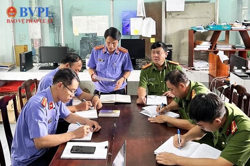 Trực tiếp kiểm sát tại Cơ quan THAHS Công an huyện Đồng Phú
