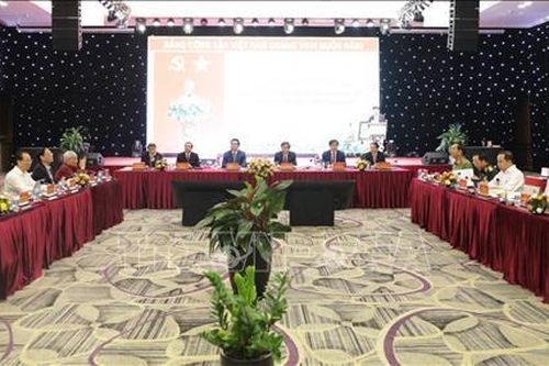 Đổi mới, coi trọng công tác xây dựng Đảng về tư tưởng, đạo đức