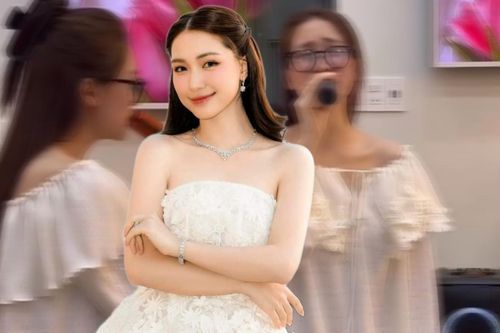 Hòa Minzy 'test loa' bằng ca khúc nổi tiếng: Hát live có khác với thu âm?