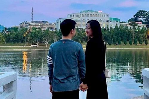 Đỗ Mỹ Linh ra dáng 'nóc nhà' khi nhận được lời chúc sinh nhật từ chồng