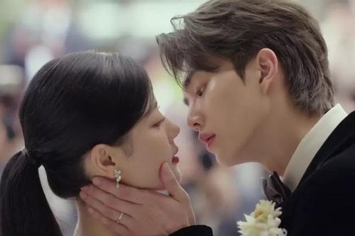 Mê mẩn trước nhan sắc của cô dâu Kim Yoo Jung