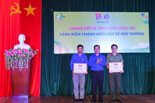 Nâng cao nhận thức về môi trường cho thanh niên