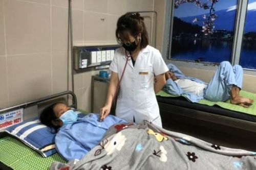 Thái Bình: 3 người phải nhập viện sau khi ăn tiết canh, 1 người tử vong
