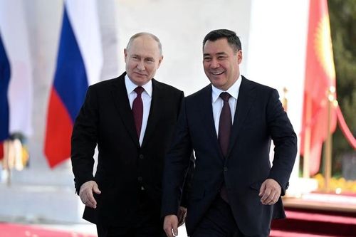 Chuyến công du hiếm hoi của ông Putin