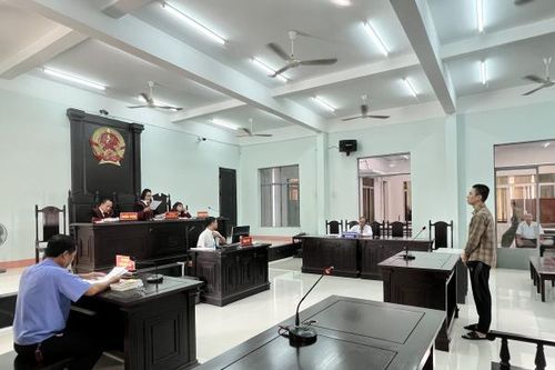 Phúc thẩm vụ đánh người nói xấu trên Facebook: Tòa hủy bản án sơ thẩm