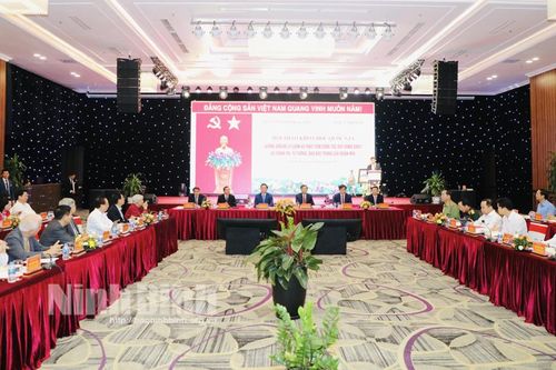 Hội thảo khoa học quốc gia 'Những vấn đề lý luận và thực tiễn công tác xây dựng Đảng về chính trị, tư tưởng, đạo đức trong giai đoạn mới'