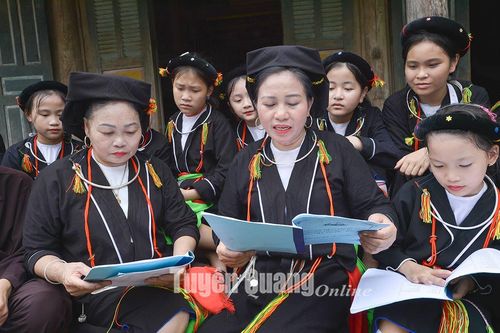 Giữ bản sắc người Sán Dìu Ninh Lai