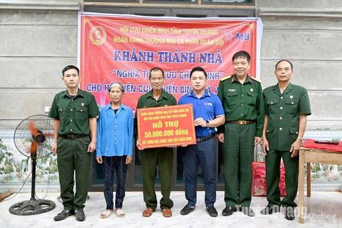 Khánh thành nhà 'Nghĩa tình Cựu chiến binh' cho hội viên CCB nghèo huyện Chiêm Hóa