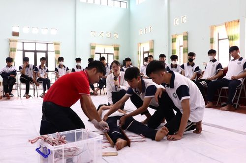 Tập huấn kỹ năng cứu hộ cứu nạn, sơ cấp cứu