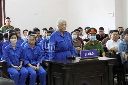 Xét xử vụ khai thác than trái phép ở Đại Từ: Đại diện Viện Kiểm sát đề nghị tạm ngừng phiên tòa