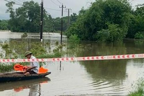 Mưa cấp tập vùng đồng bằng, thủy điện vẫn 'khát' nước